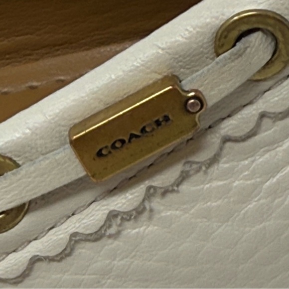 Coach Tassel Women’s Size 6.5 Pebble Grain Leather Ivory Loafers - Picture 7 of 8